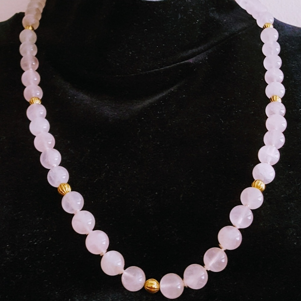 Oh, so beautiful - 1970's Vintage, Hand Knotted Rose Quartz Crystal Necklace